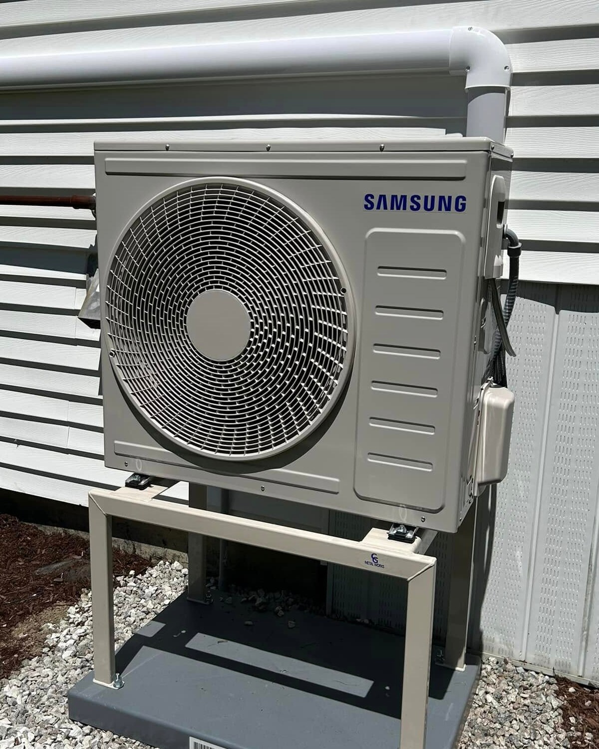 Samsung ductless heat pump professionally installed by Barnett Heat Pumps